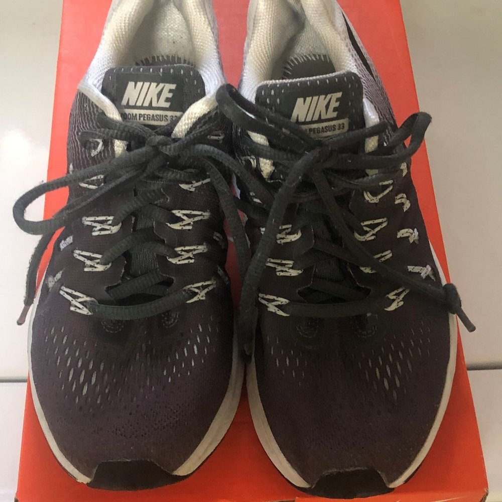 Womens NIKE Air Zoom Pegasus 35, Sz 7